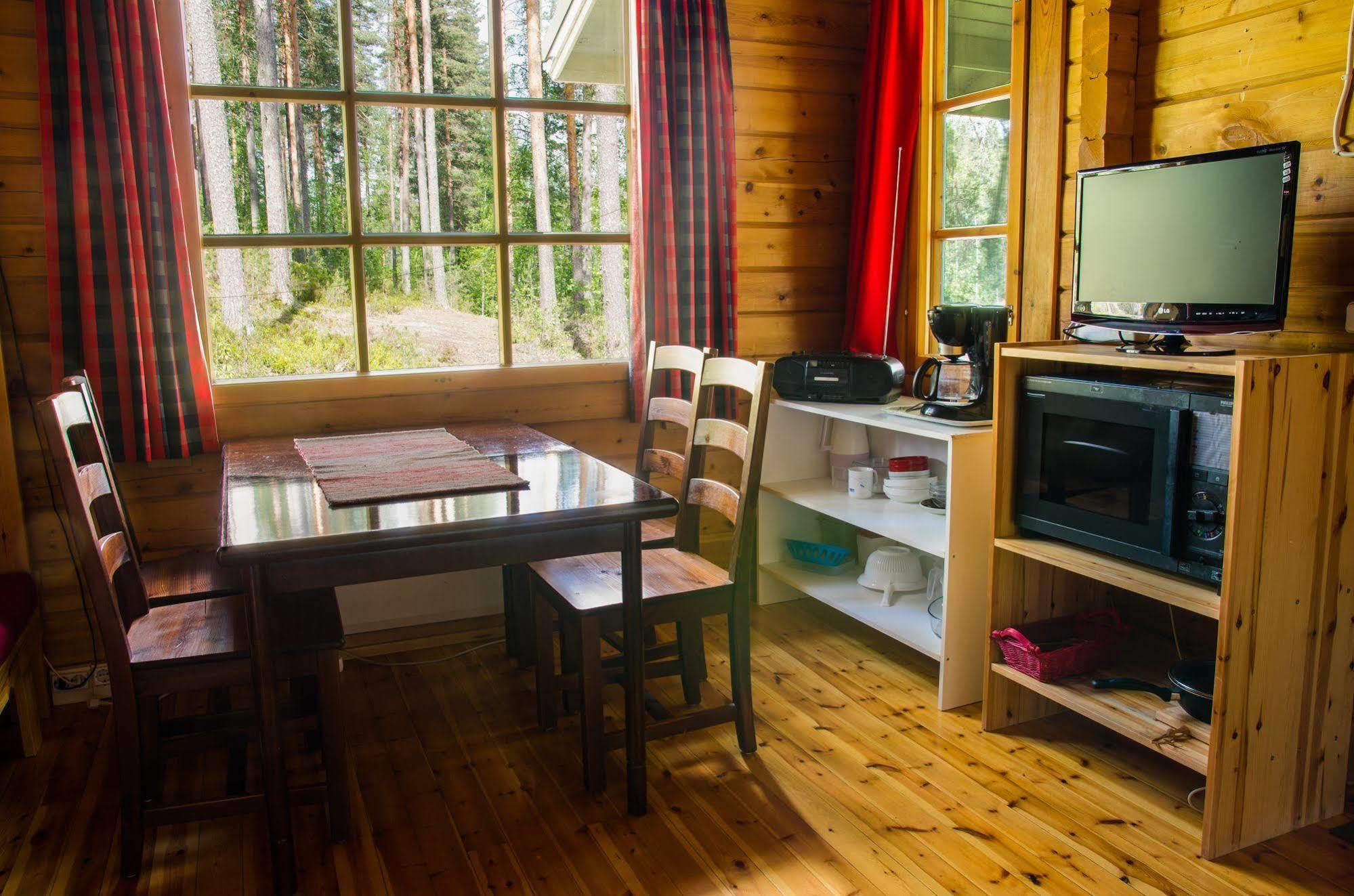 Ahvenlampi Camping Saarijärvi Exterior photo