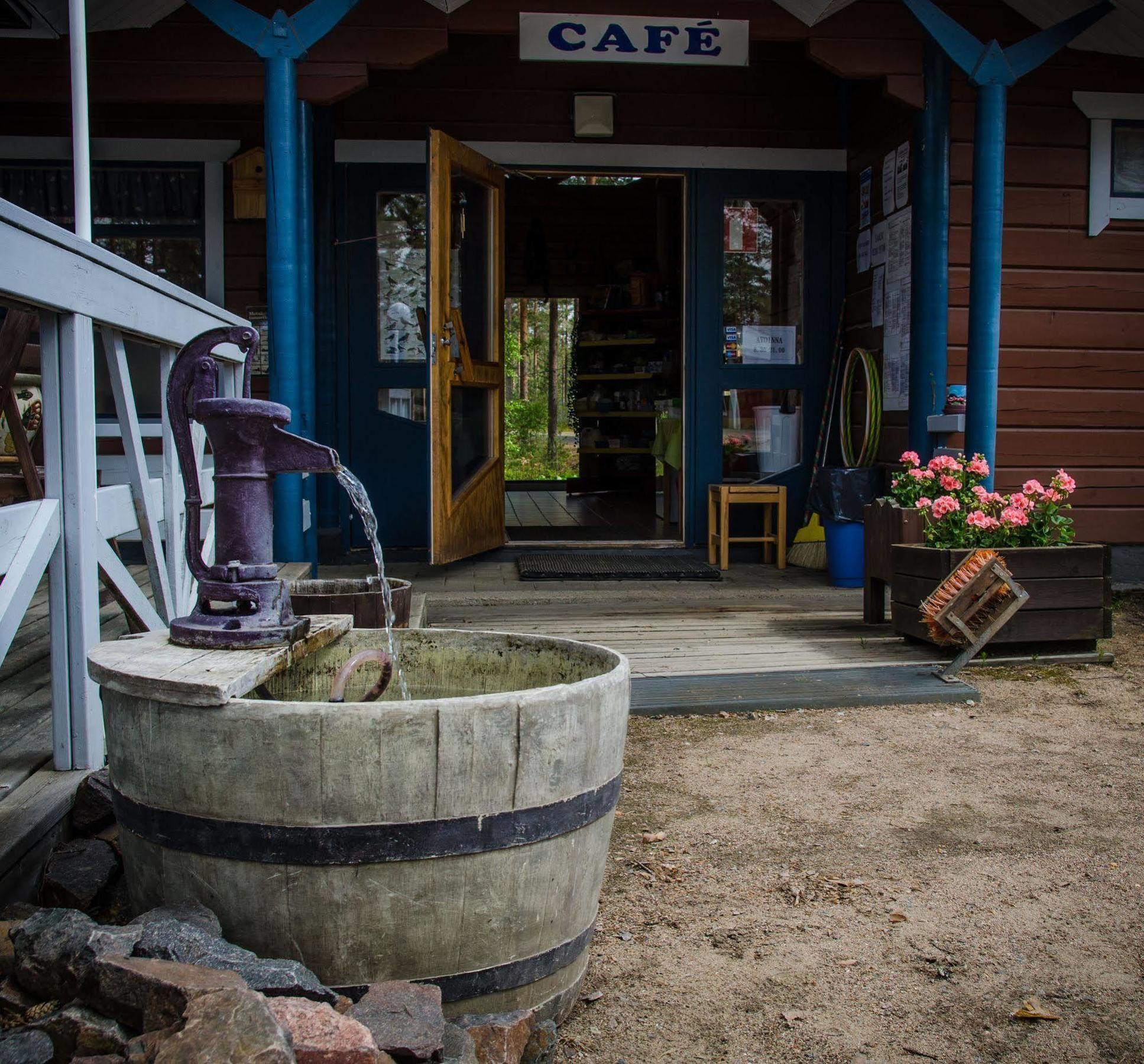Ahvenlampi Camping Saarijärvi Exterior photo